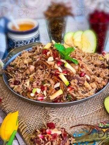 Kashmiri Pulao – Mildly Sweet and Tart Apple Rice Recipe