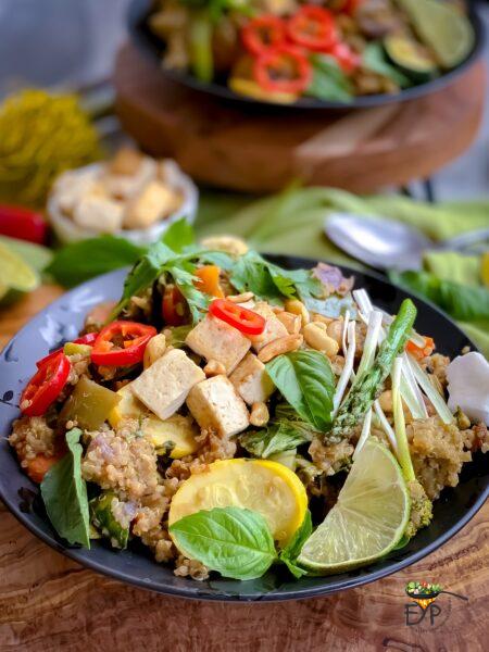 Vegan Thai Green Curry with Quinoa and Vegetables